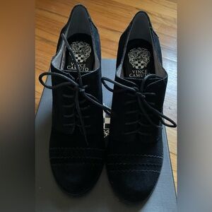 Vince Camuto ‘VC-Miller’ suede wedge heel. Black. Size 7. New in box.